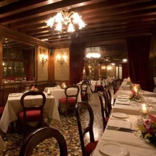 Italyo67%20-%20taverna%20la%20fenice%2c%20venice%2c%20italy